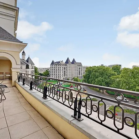 Superb 3br With Terraces - La Defense بيتّو